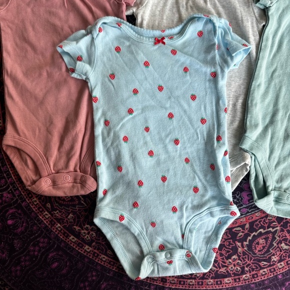 Carter’s 4-Pack Onesies - Picture 2 of 8